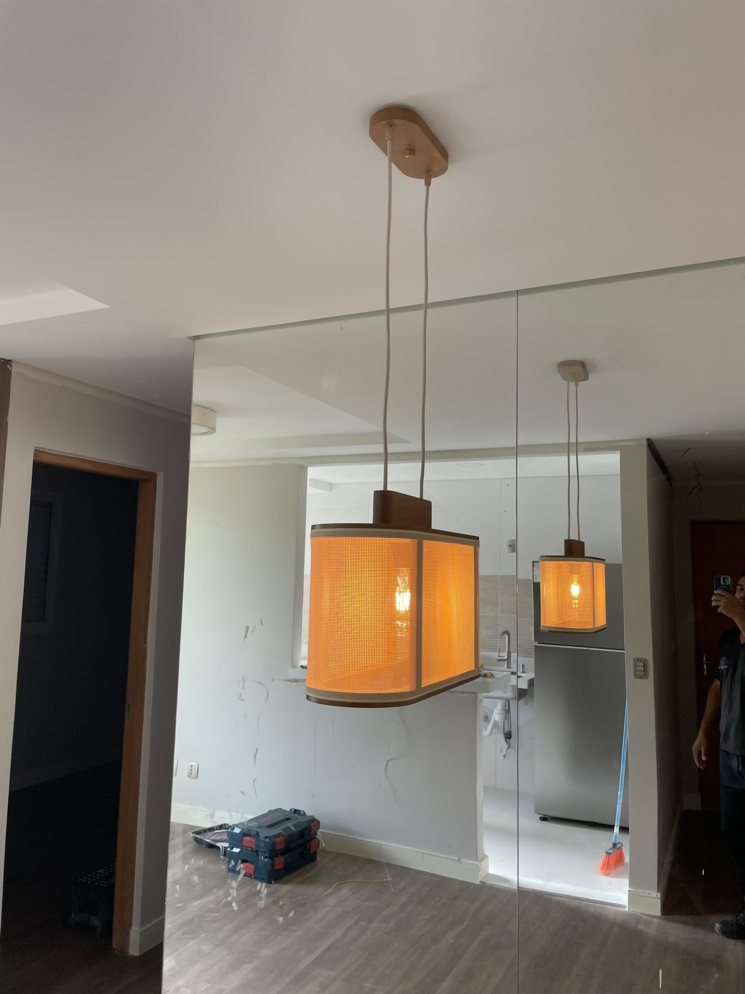 Instalação de pendentes decorativos